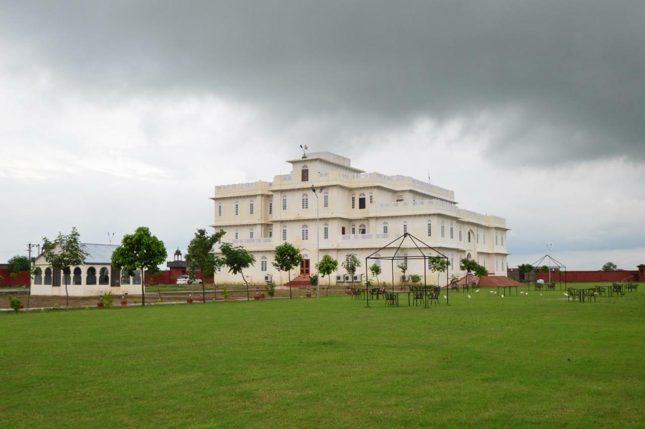 Aaram Baagh Resort & Spa Agra- By Pachar Group Agra  Ngoại thất bức ảnh