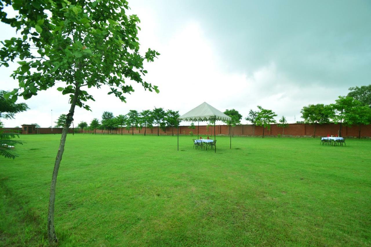 Aaram Baagh Resort & Spa Agra- By Pachar Group Agra  Ngoại thất bức ảnh